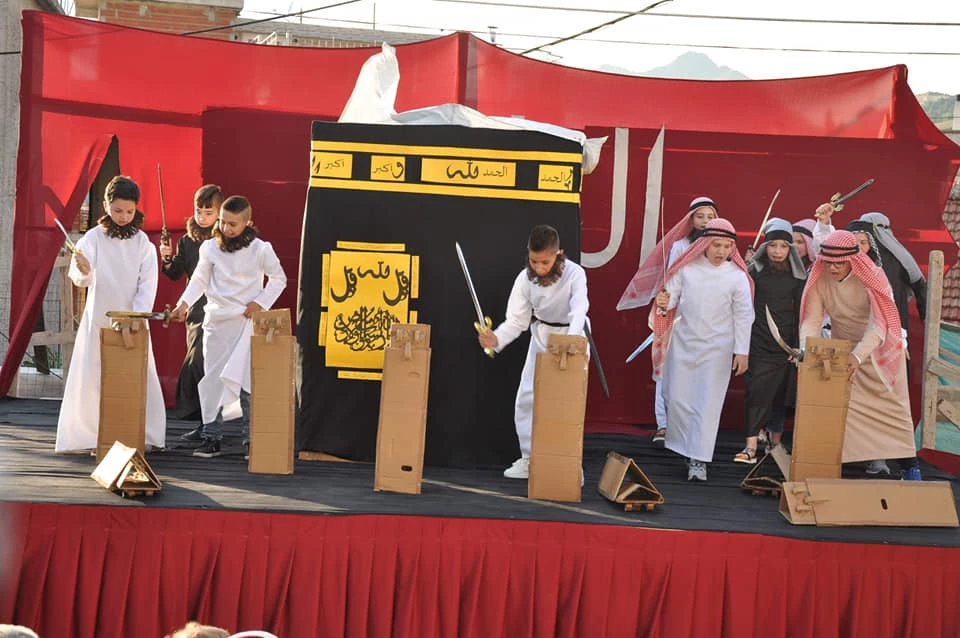 Θεατρική παράσταση με παιδιά “τζιχαντιστές” στη Θράκη! – Εικόνες-σοκ – Απίστευτη προπαγάνδα: “Αγώνας μας, είναι ο αγώνας του Ισλάμ”